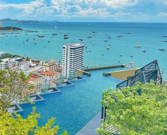Edge Central Pattaya Seaview Residence With Infinity Pool Exterior photo